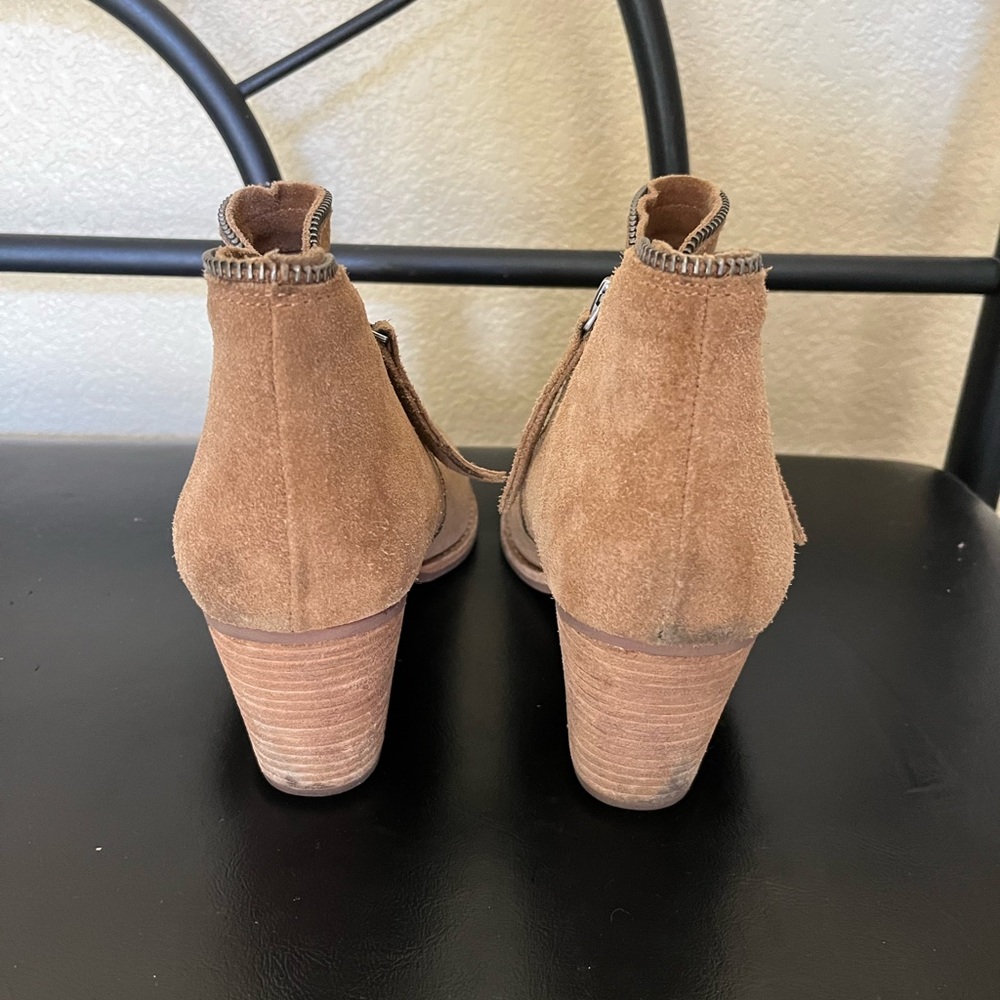 Lightly worn Dolce Vita booties
